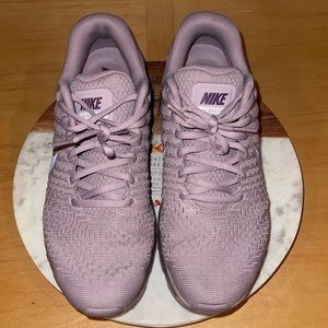 Air max 2017 US 9 1/2 lavender good condition